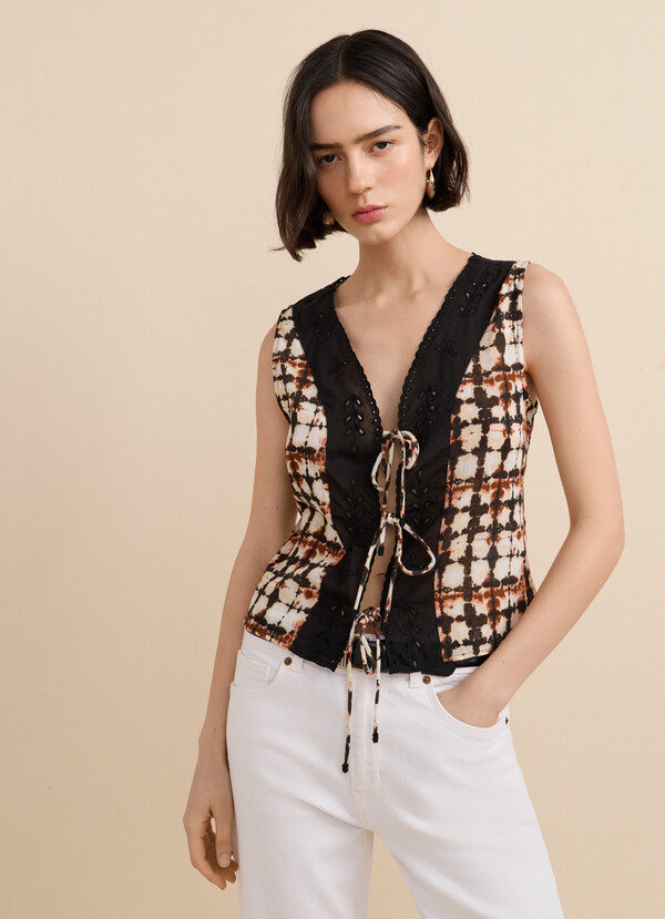 SLEEVELESS IKAT PRINT BLOUSE