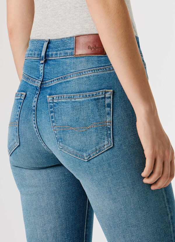 MID-RISE SLIM FIT JEANS - GRACE