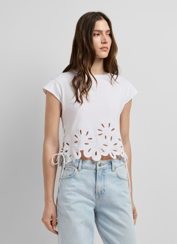 T-SHIRT WITH OPENWORK FLOWERS