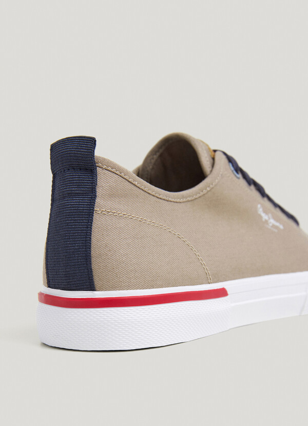 CLASSIC CANVAS TRAINERS