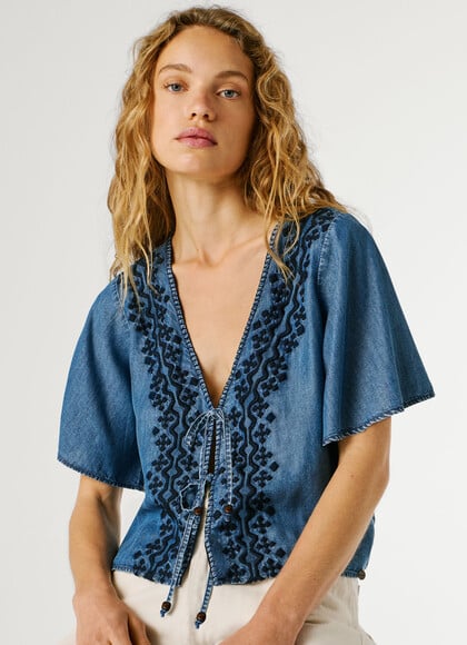 EMBROIDERED DETAILS BLOUSE