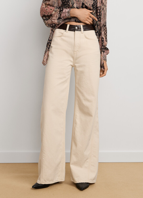 BELLE - HIGH-RISE FLARE FIT JEANS
