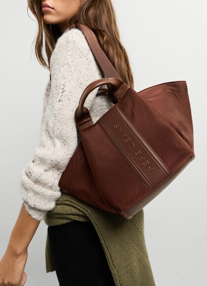 ZIP CLOSURE SHOPPER BAG