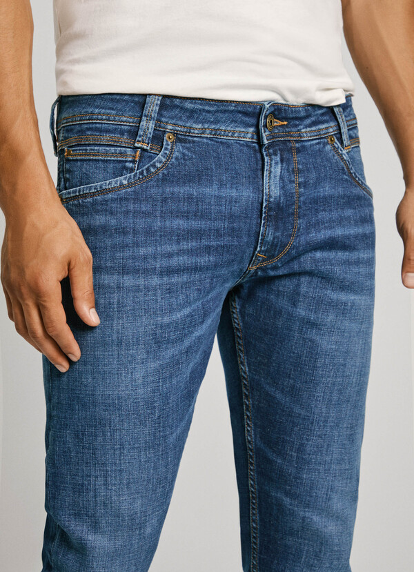 TAPER FIT MID-RISE JEANS - SPIKE