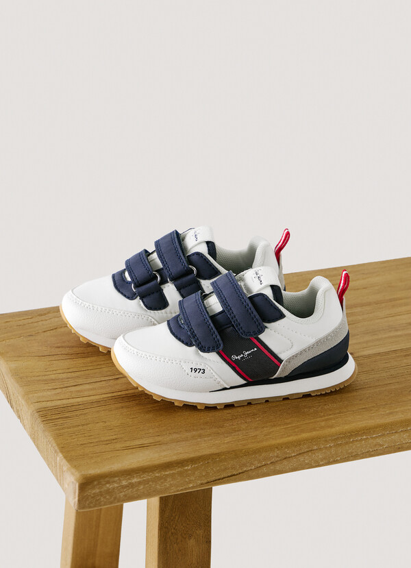 RUNNING TRAINERS WITH VELCRO CLOSURE