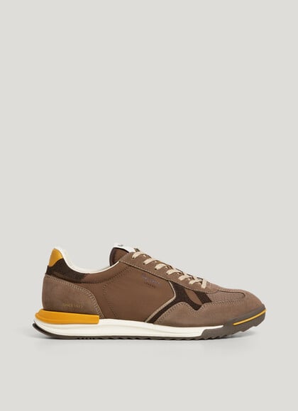 RETRO TRAINERS WITH SUEDE DETAILS