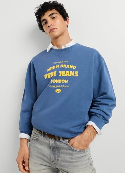 CREW NECK CASUAL FIT SWEATSHIRT