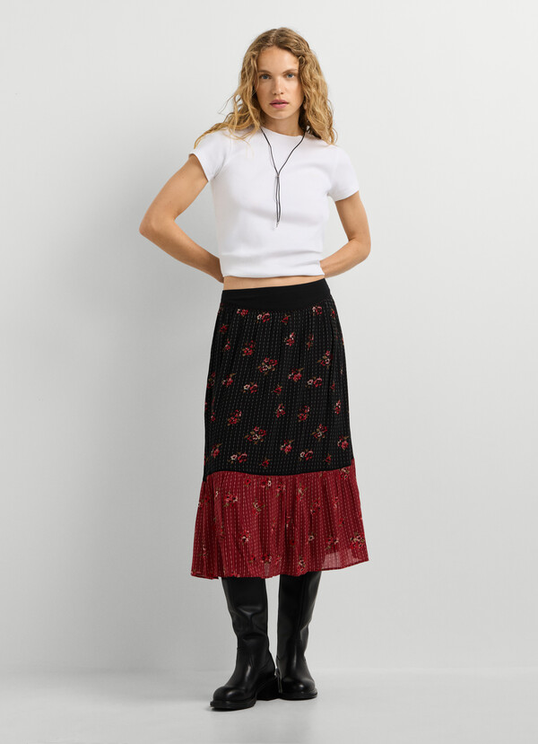 RIBBED EMBROIDERED LOGO T-SHIRT