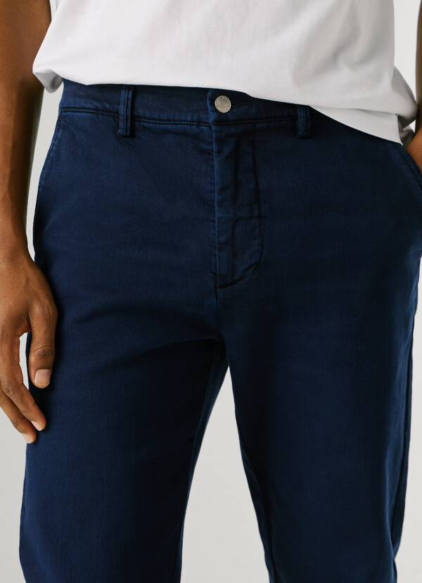 TAPERED FIT CHINO TROUSERS