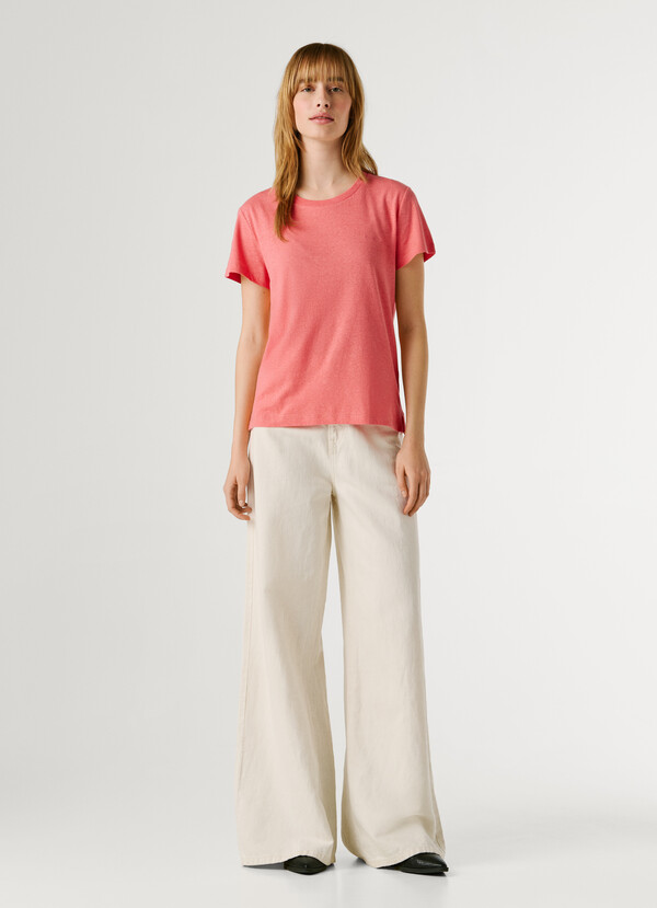 EMBROIDERED LOGO T-SHIRT