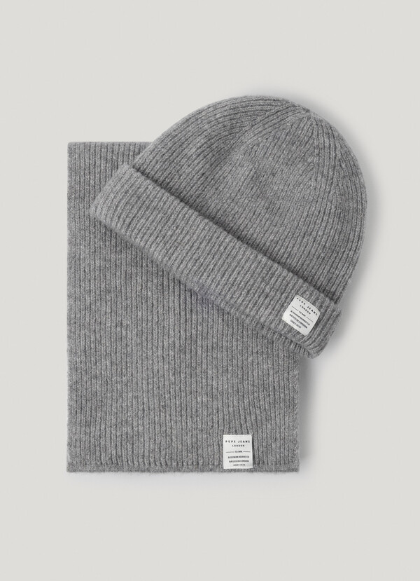 RIBBED HAT AND SCARF SET