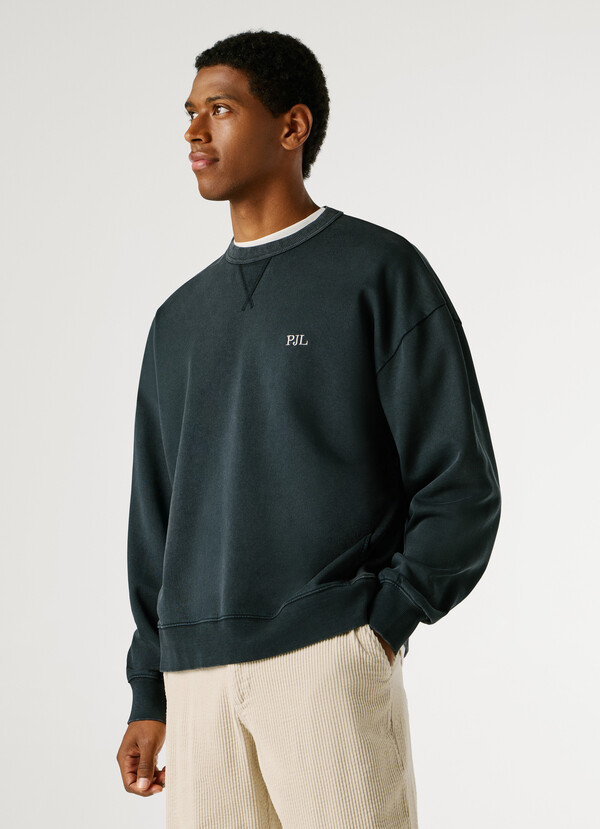 RELAXED FIT CREW NECK SWEATSHIRT
