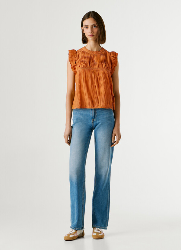 PLEATED DETAILS BLOUSE