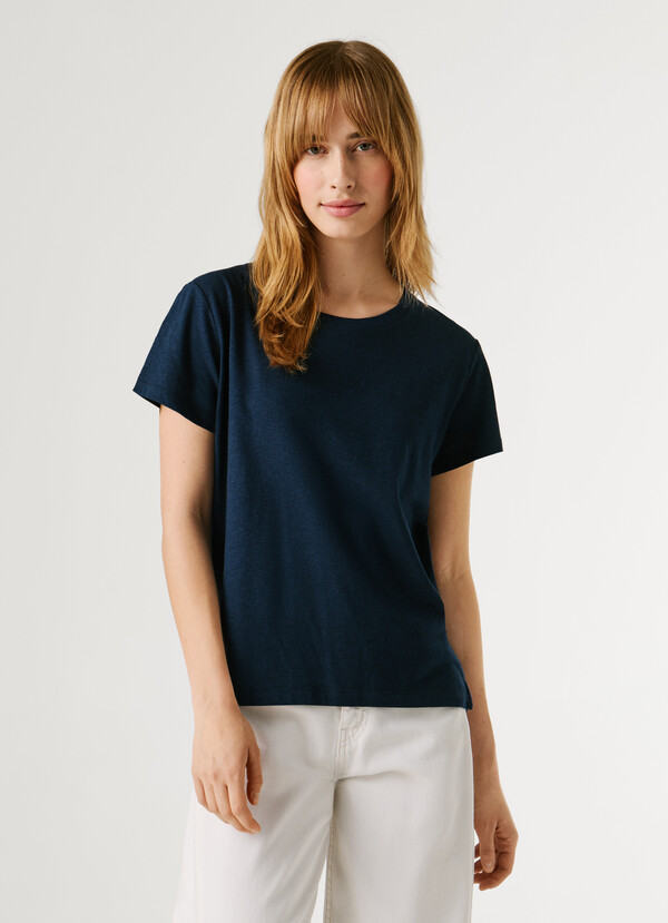 EMBROIDERED LOGO T-SHIRT