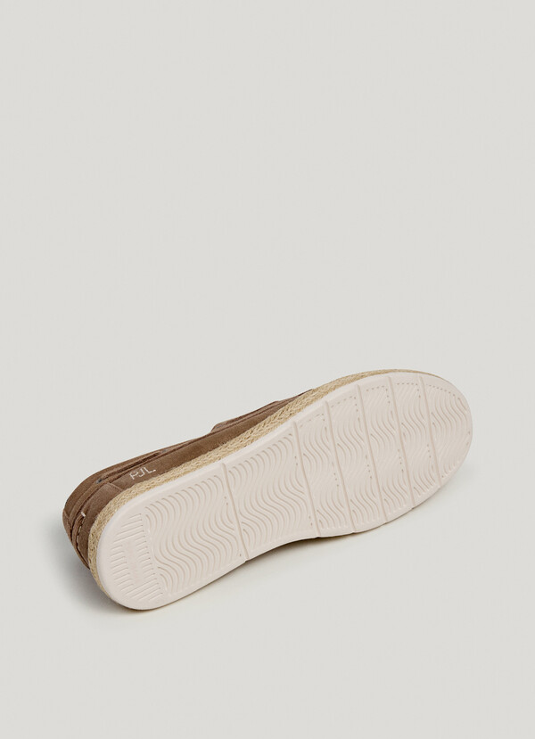 SUEDE BOAT SHOES