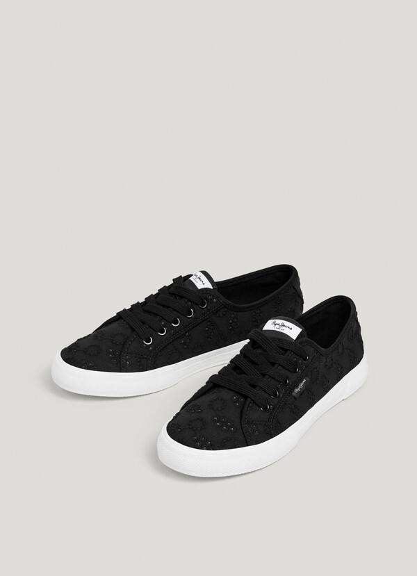 CLASSIC TRAINERS WITH EMBROIDERED DETAILS