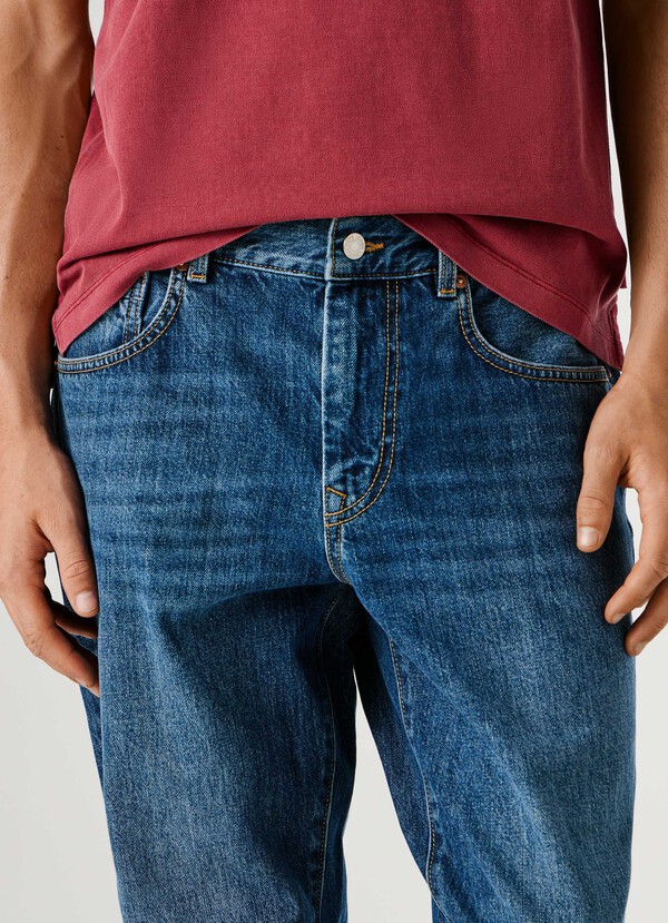 CAMDEN- TAPER FIT LOW-RISE JEANS