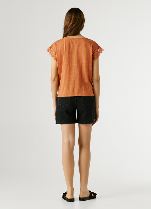 CREW NECK T-SHIRT WITH FRINGES