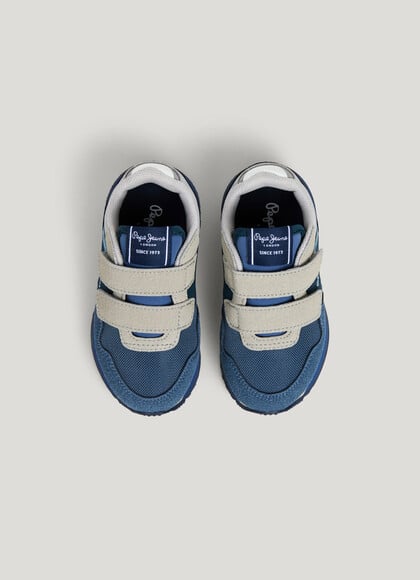 RUNNING TRAINERS WITH VELCRO CLOSURE