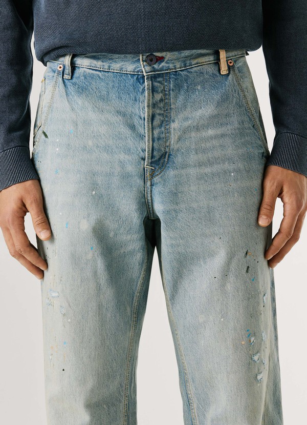 LOW-RISE LOOSE FIT JEANS - HELIX