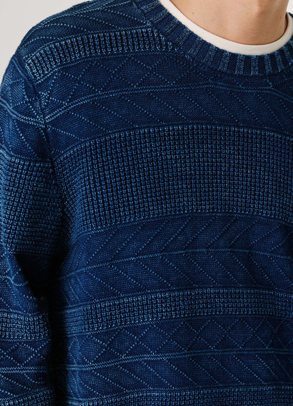 CREW NECK KNIT JUMPER