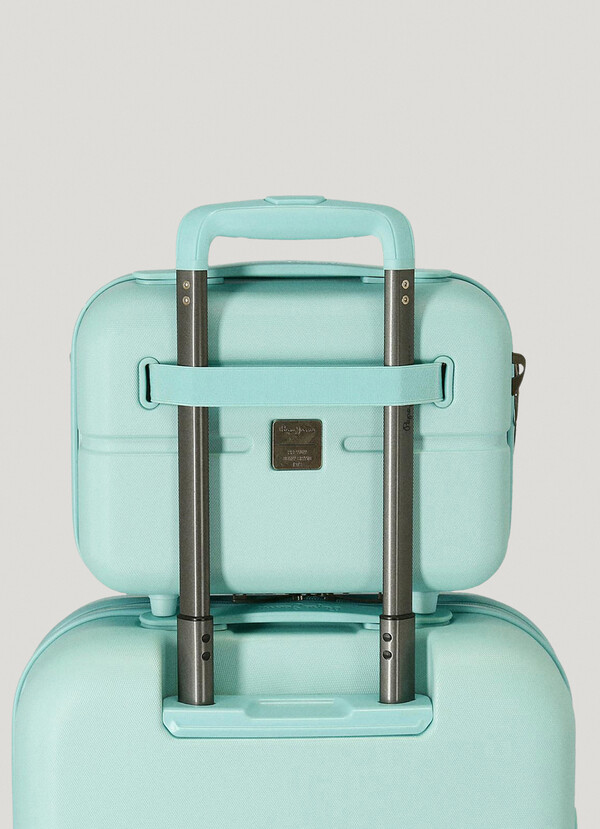 HARD-SHELL TRAVEL BAG