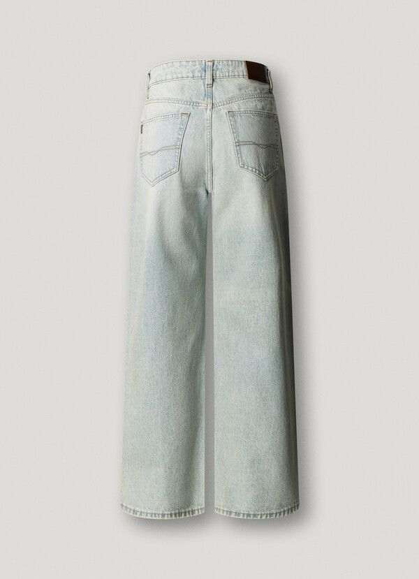 LEXA- HIGH-RISE STRAIGHT FIT JEANS