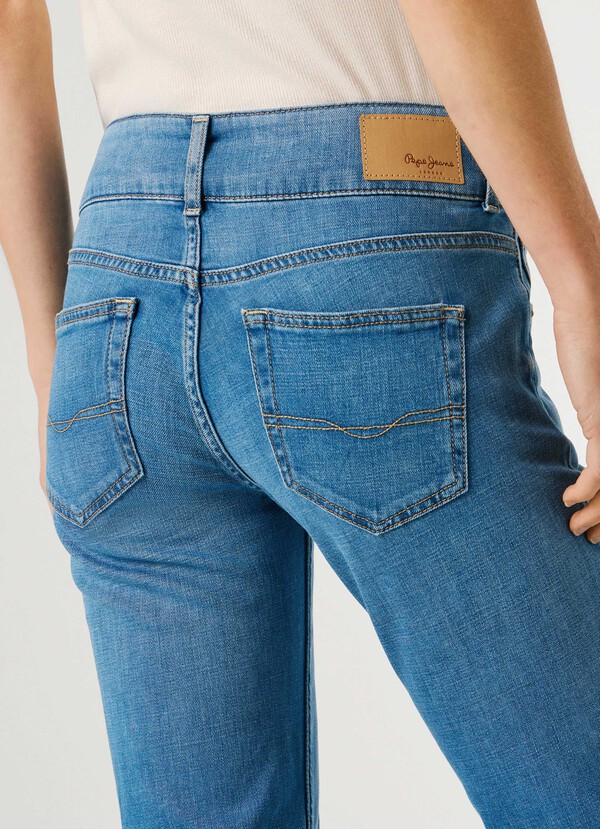 LOW-RISE STRAIGHT FIT JEANS - VENUS