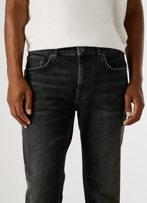 STANLEY - TAPER FIT MID-RISE JEANS
