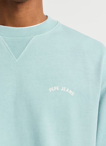 CREW NECK CASUAL FIT SWEATSHIRT