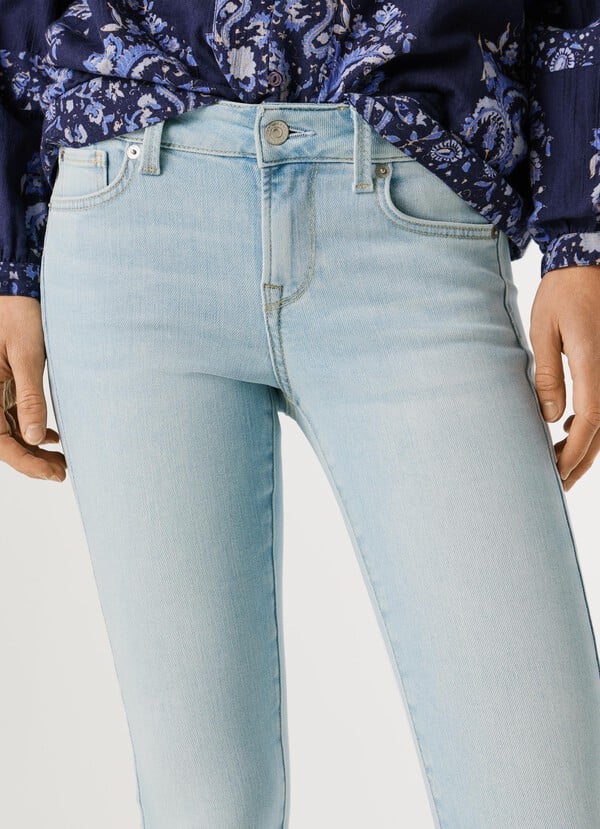 LOW-RISE SKINNY FIT JEANS - SOHO