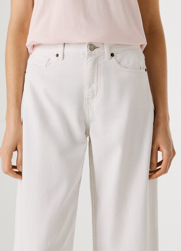 MID - RISE LOOSE FIT JEANS