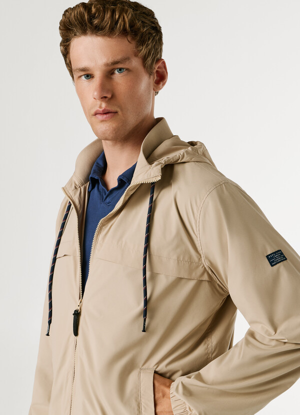 HOODED WINDBREAKER JACKET