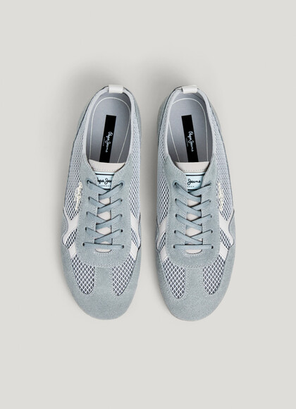TRAINERS WITH SUEDE DETAILS