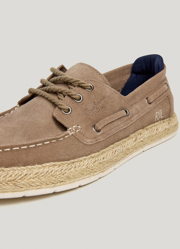 SUEDE BOAT SHOES