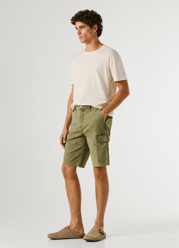 REGULAR FIT CARGO SHORTS