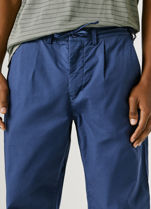 RELAXED FIT POPLIN CHINOS