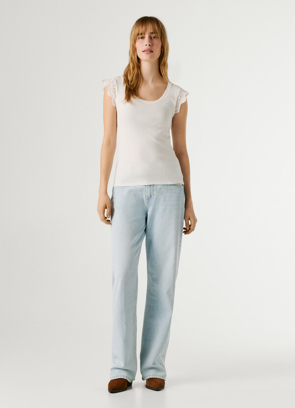 SLEEVELESS RIBBED BLOUSE