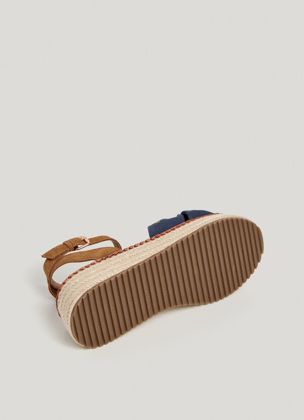 WEDGE SANDALS WITH CROSS STRAPS