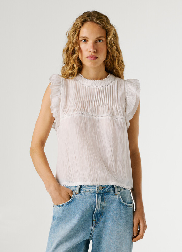 PLEATED DETAILS BLOUSE