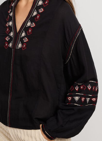 FLUID BLOUSE WITH ETHNIC EMBROIDERY