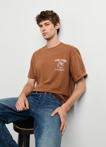 CASUAL FIT PRINTED GRAPHIC T-SHIRT