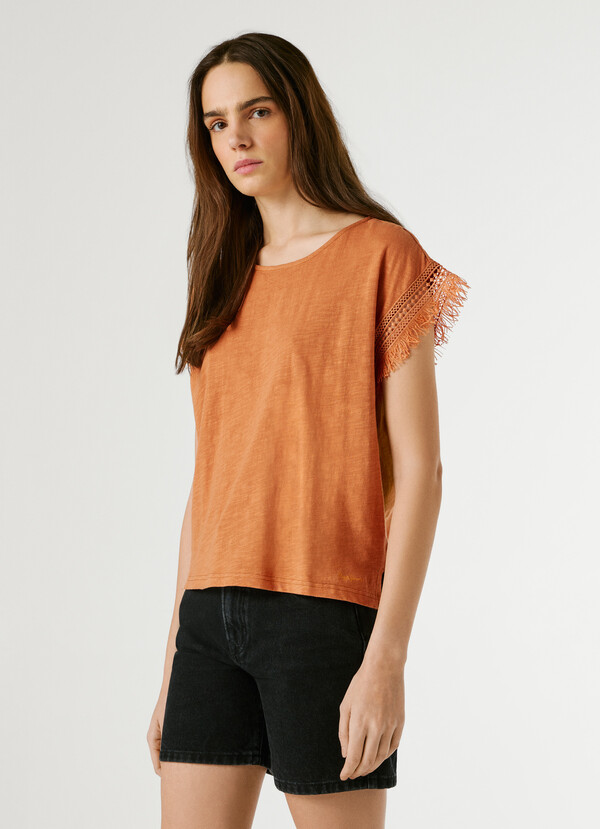 CREW NECK T-SHIRT WITH FRINGES
