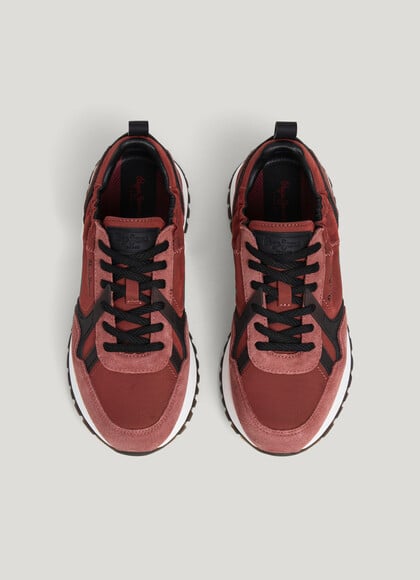ARI - RETRO RUNNING TRAINERS