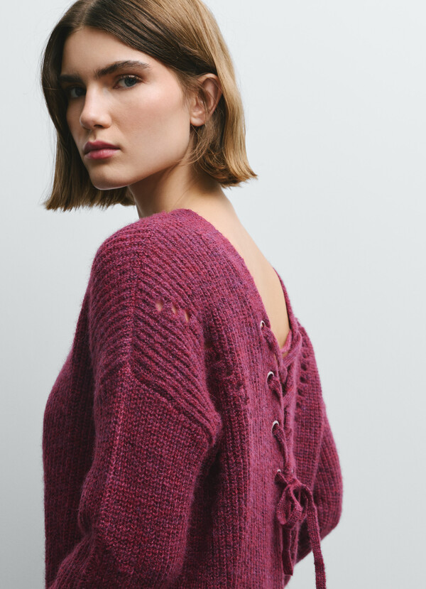V-NECK KNIT JUMPER