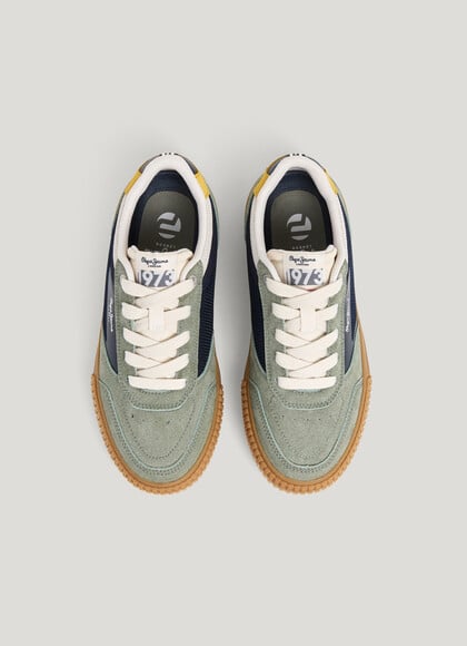 CLASSIC LACE-UP TRAINERS