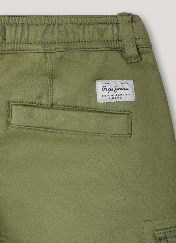 ADJUSTABLE WAIST CARGO SHORTS