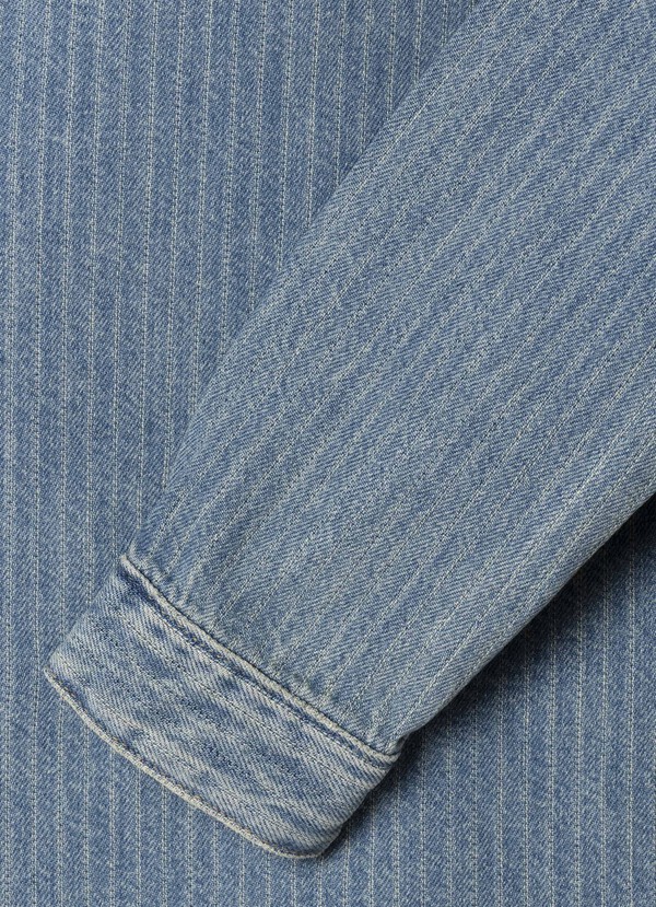 RELAXED FIT DENIM JACKET