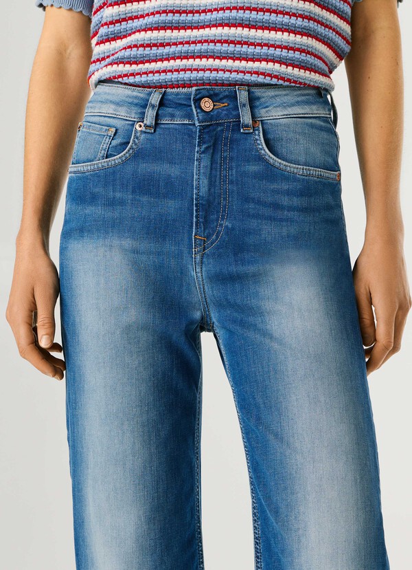 LEXA - HIGH-RISE STRAIGHT FIT JEANS