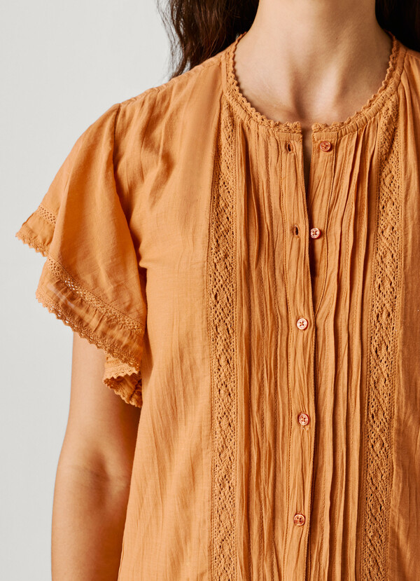 SHORT DRESS WITH LACE